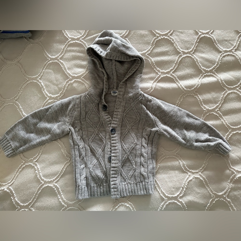 Old Navy boys sweater size 18-24 months
